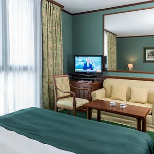 Leonardo Center 4* Milão